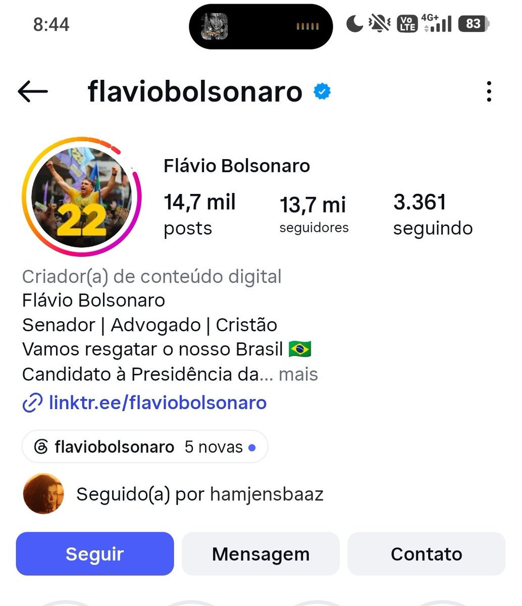 lesssssbo's tweet photo. eh mores. peor que essa menina aí segue os dois, não é de direita ! https://t.co/yBNsLrM1JQ
