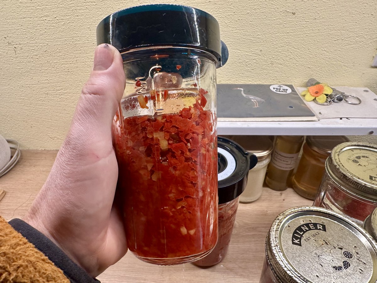 Wolf_Seeds_ie's tweet photo. Red hot chillies...
This year we are experimenting with things to do with the flesh of the chillies we have harvested for seeds.
We grew Padron (Capsicum annum) and Hot Lemon (Capsicum baccatum) for seeds this year
#seeds
#organic
#garden
#vegetables
#westcork
#ireland https://t.co/rv3oFzejgS