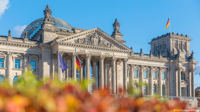 StepMullern1vd's tweet photo. Deutschlands Haltung zu Russland-Sanktionen braucht klare Ziele und eine ehrliche Bewertung. Neue Maßnahmen müssen auch ihre Folgen für Energiepreise, Industrie und Bürger berücksichtigen. Diplomatie muss möglich bleiben. 🇩🇪 #Deutschland #Russland #Sanktionen #Diplomatie https://t.co/slabE88fNe