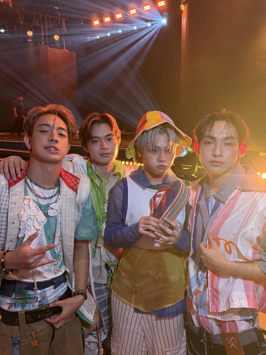 AJAAofc's tweet photo. filipino music awards 2026 ⭐️🇵🇭🎶

#AJAA #forHanies
#FilipinoMusicAwards #FMAs https://t.co/nUgxedLpvO