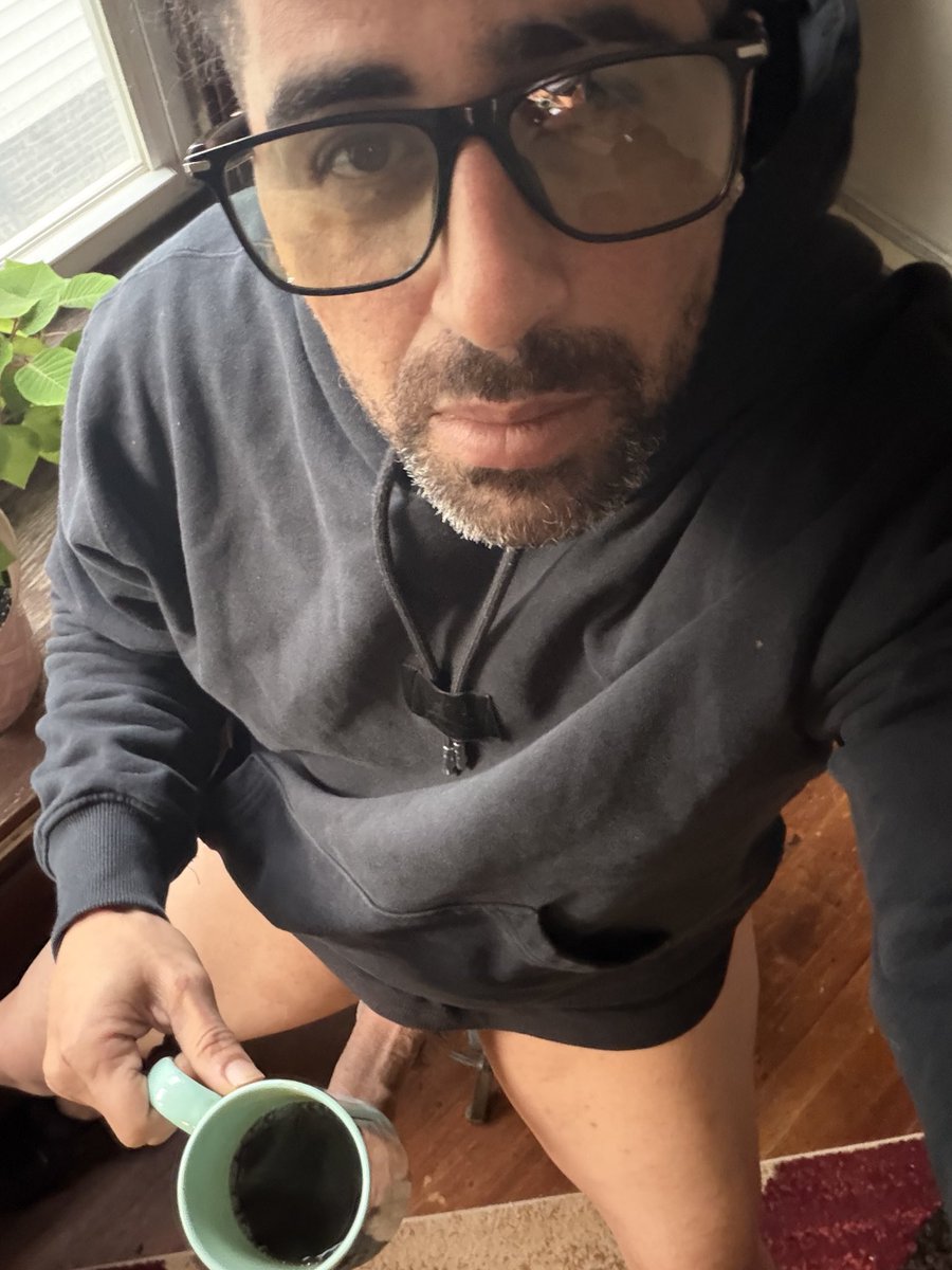 LuisMercadymyh's tweet photo. Suscríbete a mi https://t.co/wxjKCEKJaG vas a ver esta VERGA  en su máximo esplendor ☀️🍆💦 https://t.co/6R56zDnCW8
