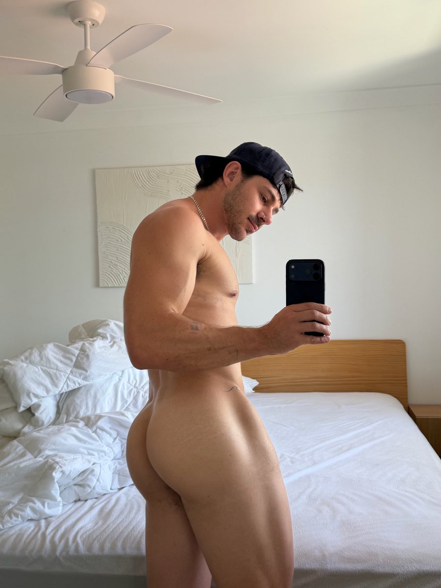 Aussieboy_j's tweet photo. You get 5min.. what you doing with me? https://t.co/JlDcMiL3cW