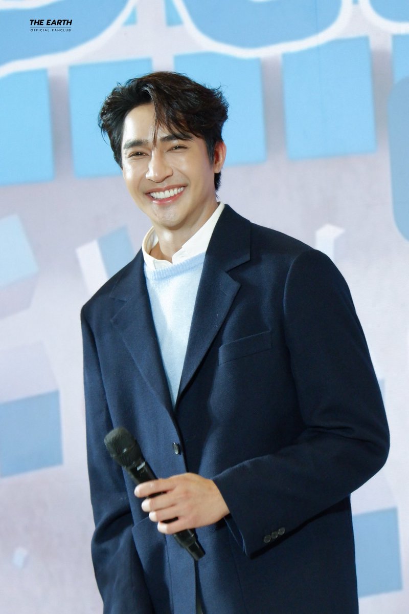 EarthOfficialFC's tweet photo. ยิ้มหวาน :) 

[10102026] - EARTHMIX DESTINY LOVE 

#DestinyclinicxEarthMix 
@Earth_Pirapat #EarthPirapat https://t.co/o6Z3ud3Of0