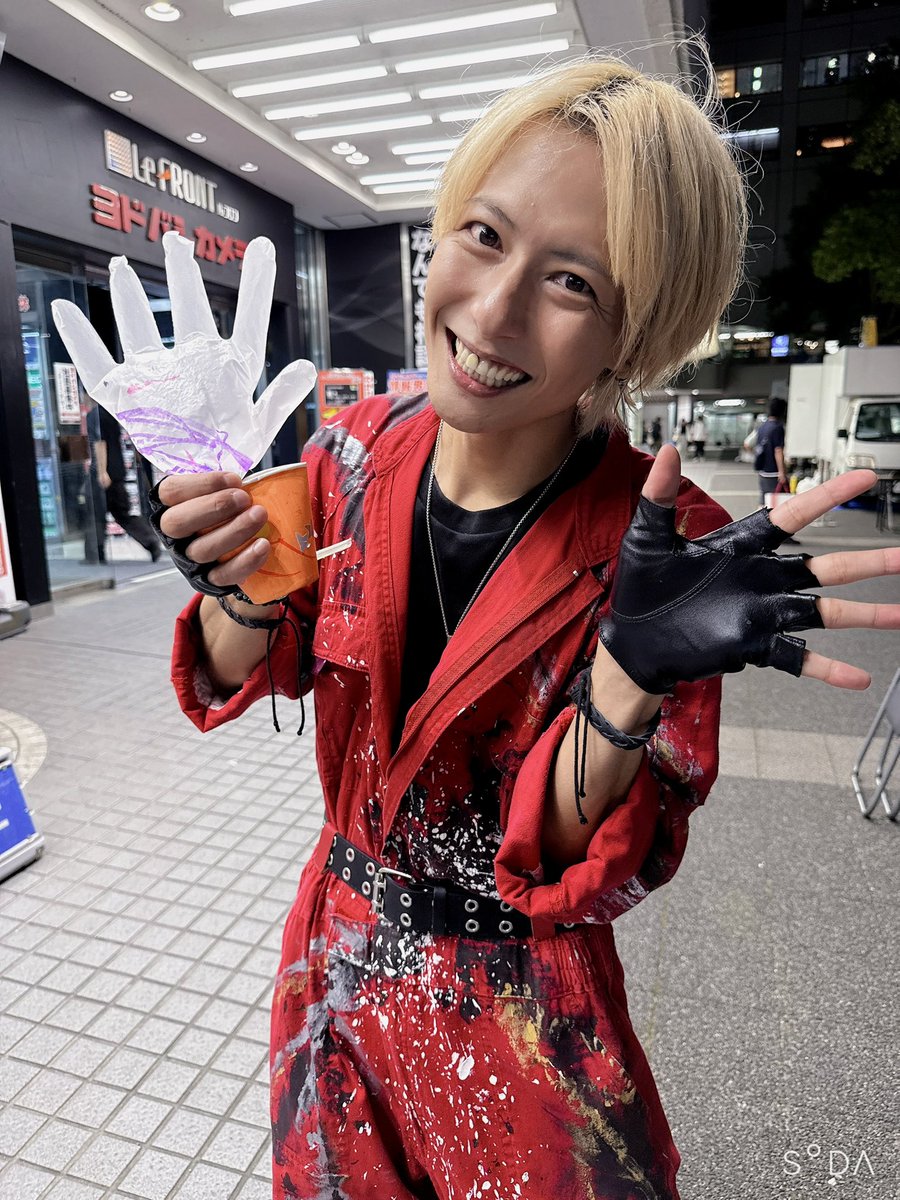 black241300's tweet photo. 👻保育参観＆川崎Fes🍟
名前呼ばれて手を挙げたり、手遊び歌したり、製作したり、ポテト食べたり、踊ったり、自由気ままにうごいたり笑
今日1日お疲れ様(   ˙꒳​˙ )꜆🍼 https://t.co/MjgNwvcn67