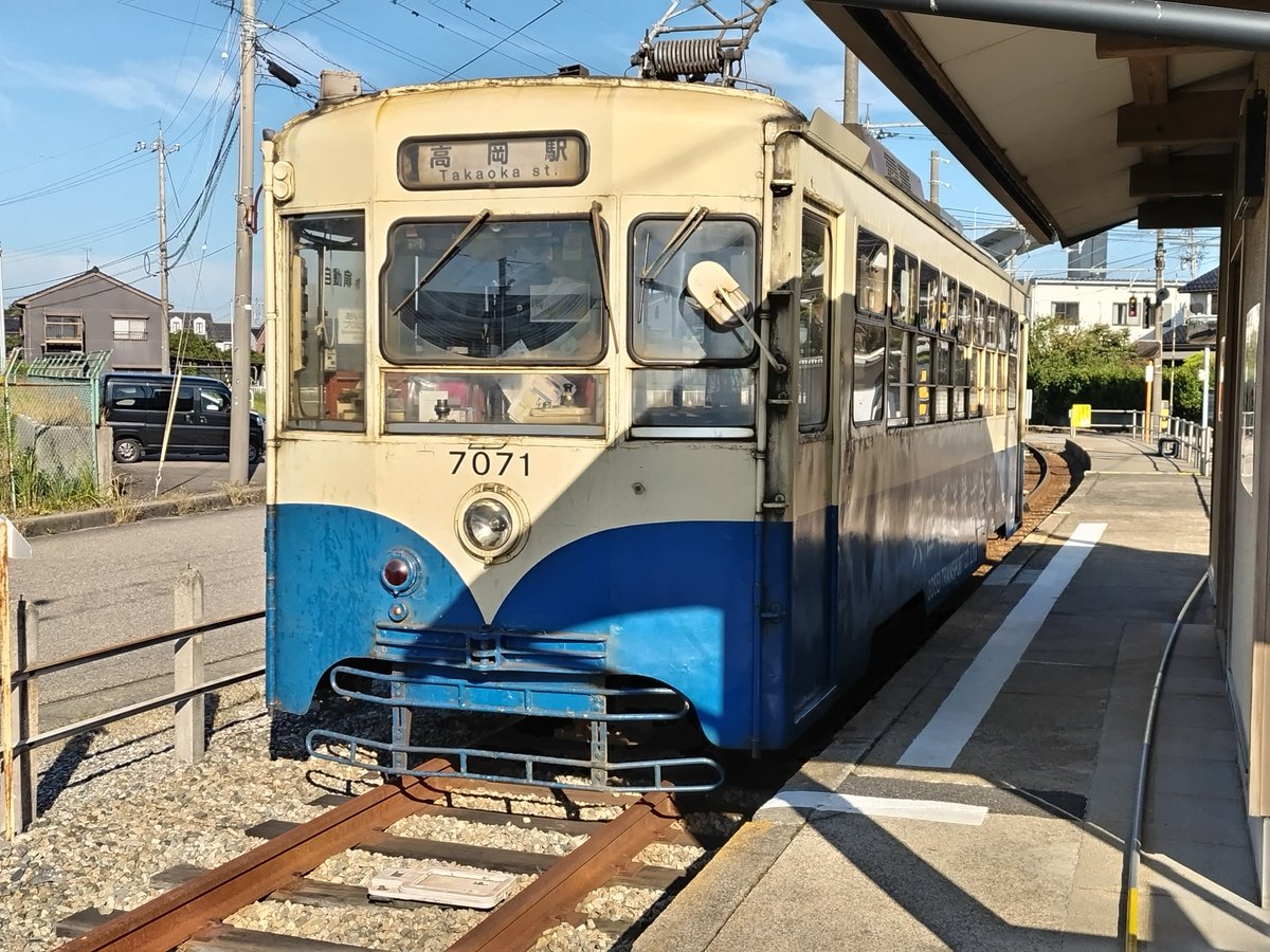 kmts17's tweet photo. 【前回までのあらすじ】
富山県営渡船🛥️（無料）→万葉線🚊→富山駅から岩瀬浜🚉→東海地方へ https://t.co/xnjqZvr2iQ
