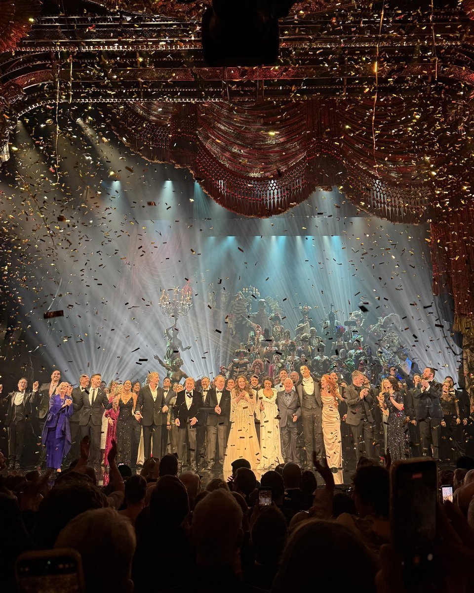 SadiqKhan's tweet photo. Fantastic to celebrate 40 years of The Phantom of the Opera.

For four decades, this extraordinary show has captivated audiences from around the world, cementing the West End as one of the great cultural destinations on the planet.

An incredible achievement #Phantom40 🎭 https://t.co/Zm38gwX9is