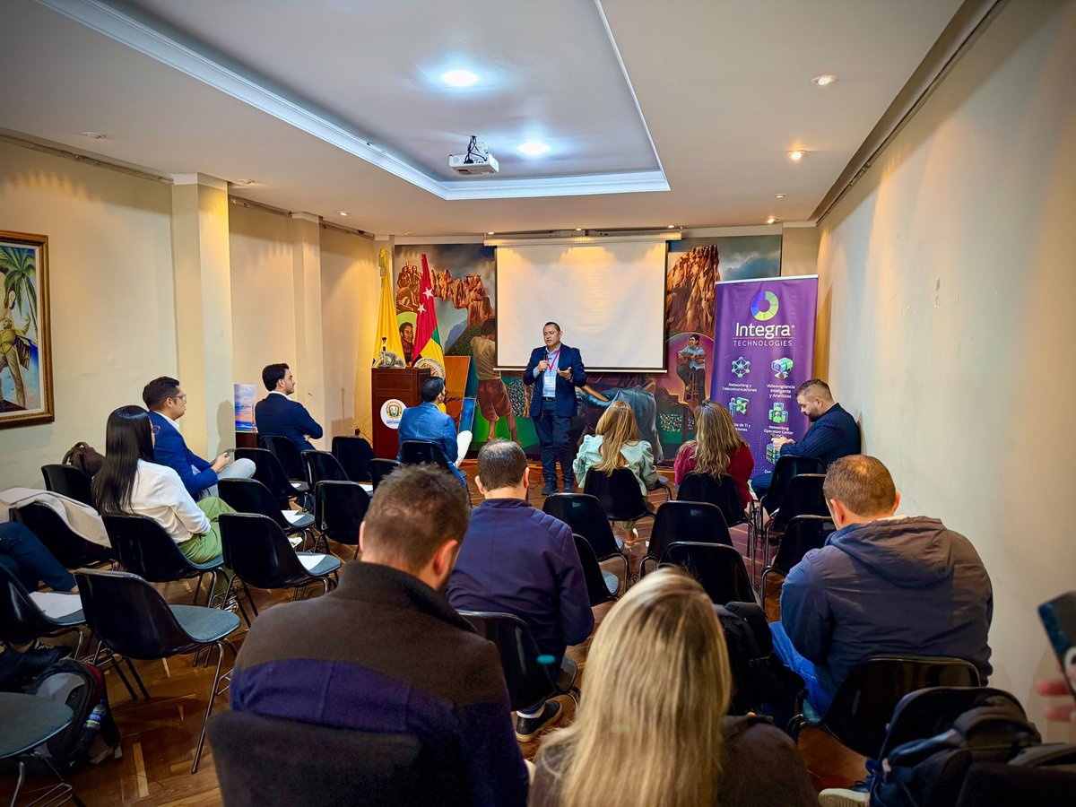 GobMeta's tweet photo. 📍Participamos en un encuentro tecnológico que reunió a secretarios TIC del país, gracias a la invitación de Huawei y la firma Integra.💻Un espacio de intercambio de conocimientos que nos permitió identificar oportunidades de acuerdo a las necesidades de nuestros territorios.✅ https://t.co/GcPaApEJ3t