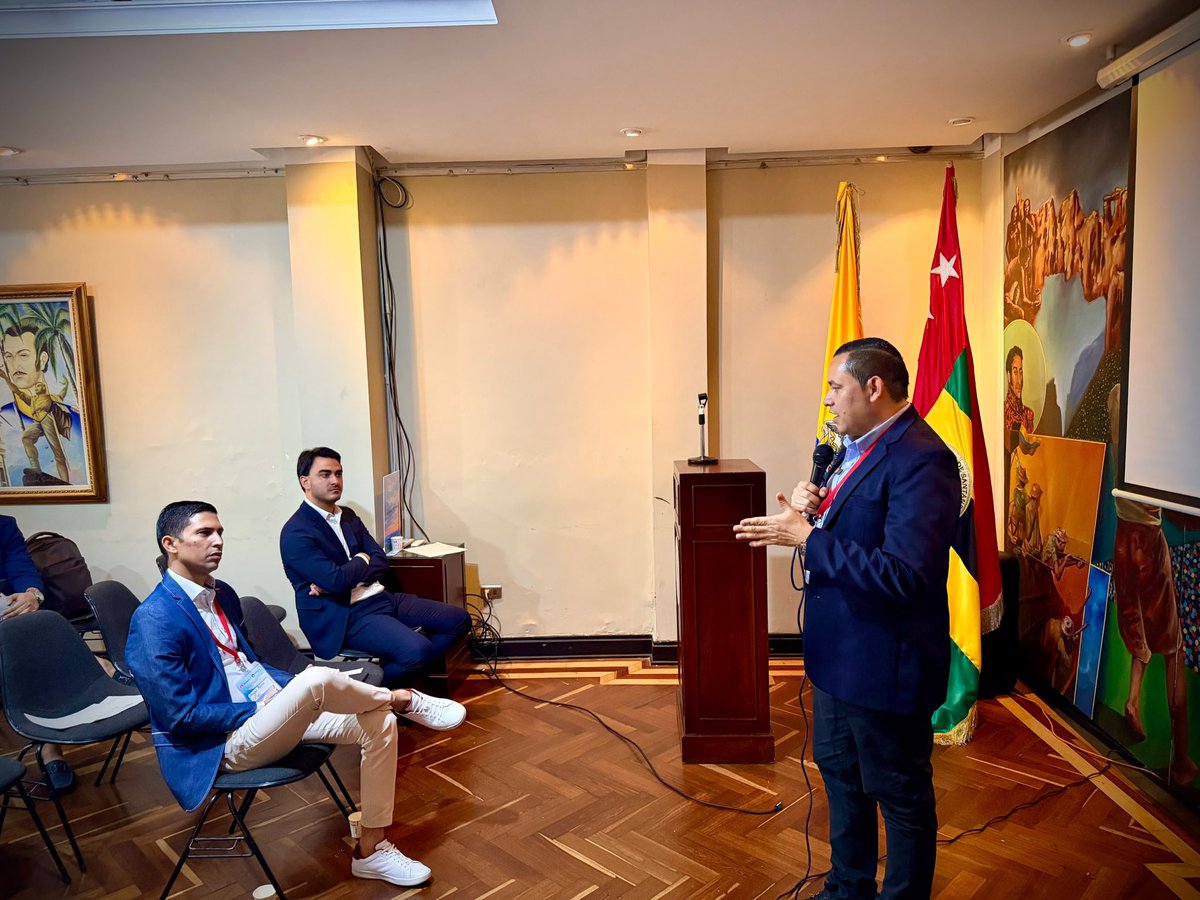 GobMeta's tweet photo. 📍Participamos en un encuentro tecnológico que reunió a secretarios TIC del país, gracias a la invitación de Huawei y la firma Integra.💻Un espacio de intercambio de conocimientos que nos permitió identificar oportunidades de acuerdo a las necesidades de nuestros territorios.✅ https://t.co/GcPaApEJ3t