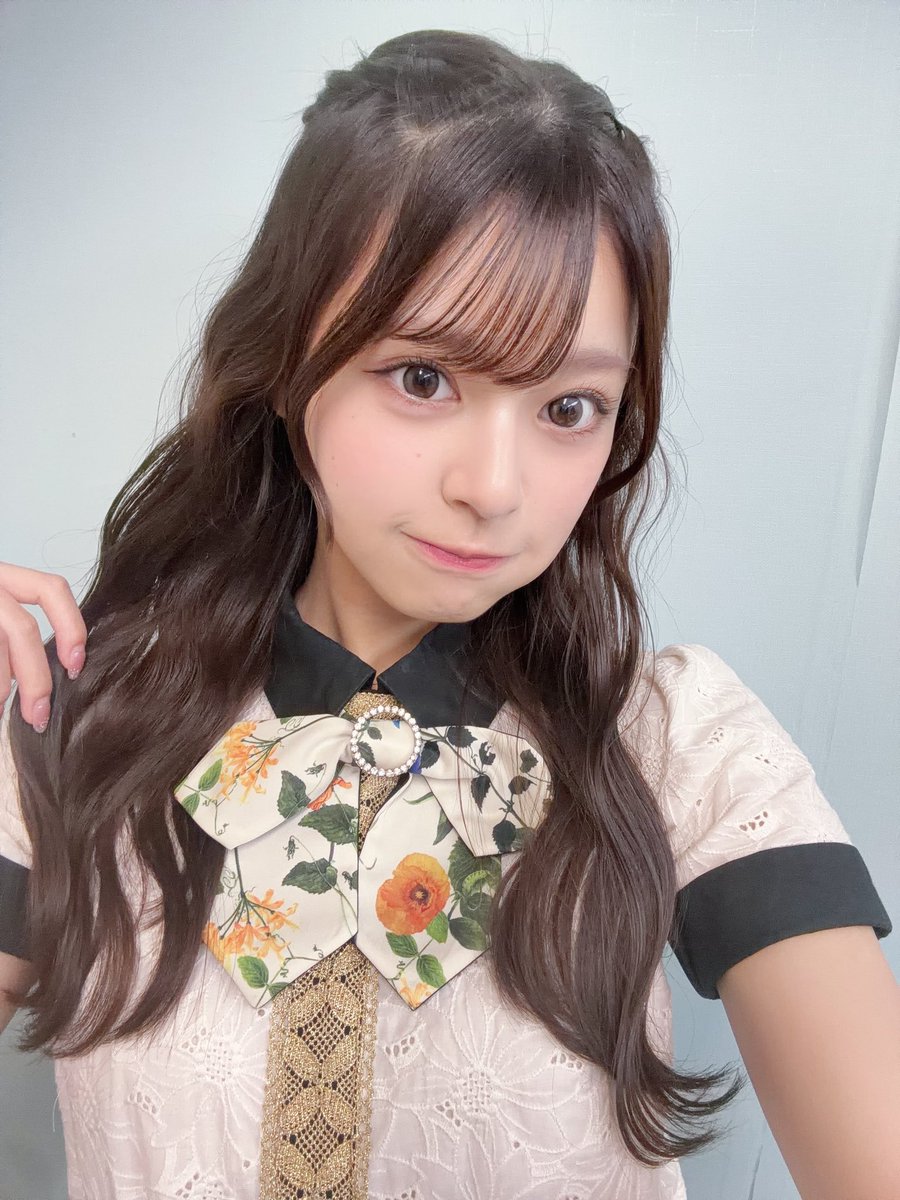 koyorin_nmb48's tweet photo. 情熱！#めっちゃ楽舞友公演 ありがとうございました♡

今日はみひなさんと初めてアボガドじゃね〜し…したよ🥑💕 かわいいですか ♫ かわいいでしょ ♫ そしてそろそろ話の盛り癖やめましゅ、さもないと「ホラ吹きさん ♫」って呼ばれることなるから…… https://t.co/ecjLS5cT24