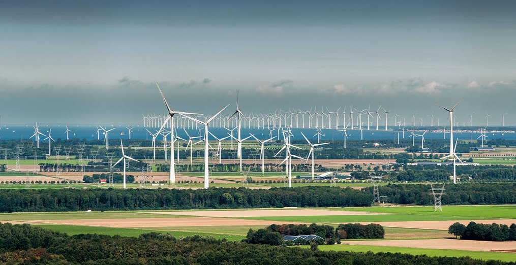 J41963735's tweet photo. Graag jouw antwoord:  en dan #Retweet 

Wat is volgens jou de lelijkste provincie van Nederland. (en waarom).. antwoord graag 

Mijn antwoord Flevoland.. staat vol windmolens 
#NieuwsInPerspectief https://t.co/vS0FoEVZCz