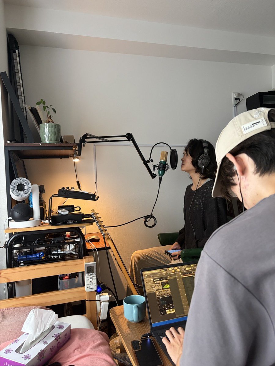 leatherturf's tweet photo. 秋、心を込めて、制作中です。
北国に住まう大熊が、来る冬に備えるように。
季節の変わり���ですので、体調にはお気を遣い、どうぞ暖かくしてお過ごしくださいませませ。
スープとか良いです。 https://t.co/D8XaiHm8Ev