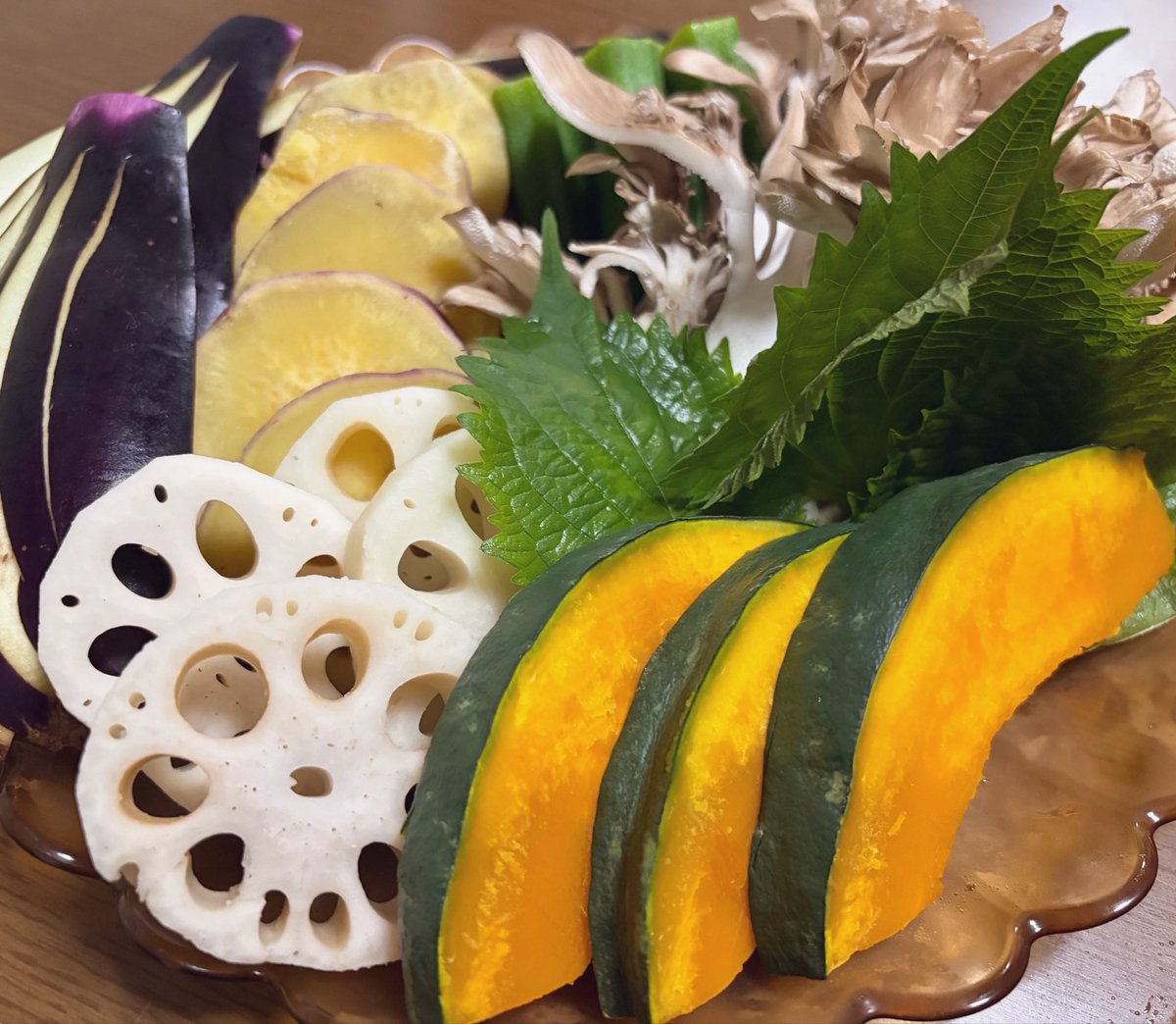 ApplePie8880's tweet photo. 天ぷらパーティだ！ https://t.co/EMWp66nyU6