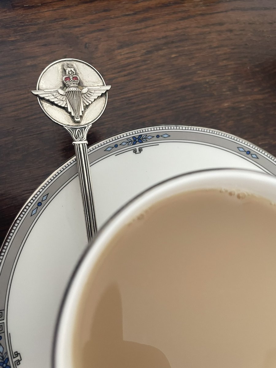 Digital_Sapper's tweet photo. #itsoknottobeok
Mental Health week is a gentle reminder to us all that we donโt have to suffer in silence.
If you need to talk over a brew, kettle is always on. https://t.co/AcygDtfFJw