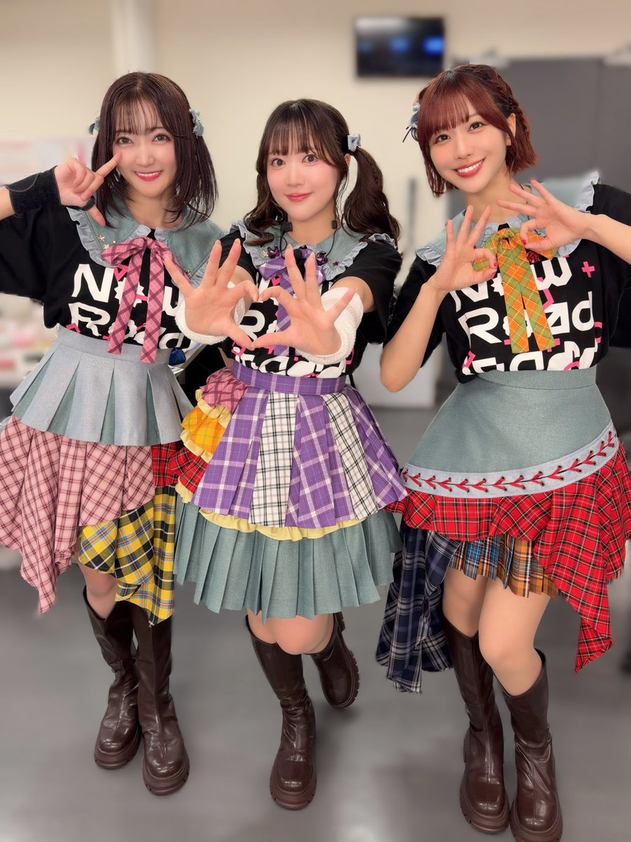 official_hibiki's tweet photo. 🌈 #バンドリ13thライブ 🌈
DAY1 : Poppin'Party「Now Roading♪♪」

ご来場いただいた皆様、誠にありがとうございました🎸

メンバーと一緒にゲームの世界を楽しんでいただけましたか？🎮

引き続き応援のほど、よろしくお願いします✨

#バンドリ 
#ポピパ_NowRoading https://t.co/FqvqQsN6Uw