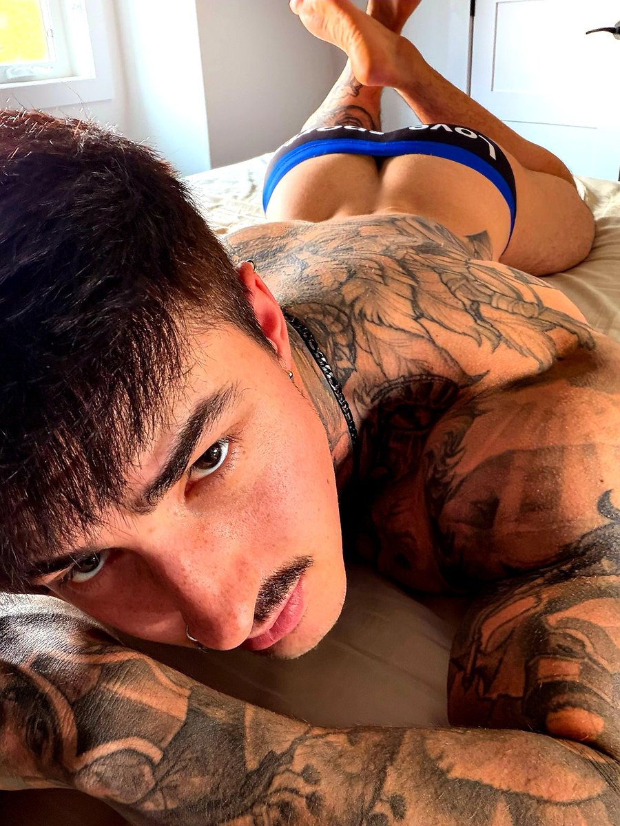 jakpsJakeAndric's tweet photo. It’s still swimsuit weather, right 😅??
https://t.co/SmmYqJsK40 https://t.co/yOz3G8PtL3