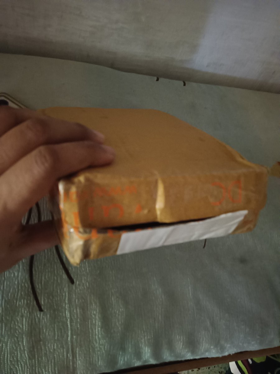 ar_somdev's tweet photo. @JioMart 
Got a damaged pack open completely for ordered n 100% paid #denver soap 
Thanks #JioMart for such delivery https://t.co/B7XQChLWZO