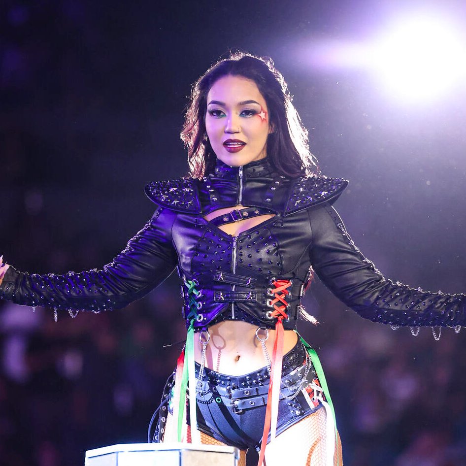 WrestleSeek's tweet photo. 🚨 Roxanne Perez is the betting favorite to win the Women’s Money in the Bank ladder match tonight. https://t.co/EGHPirhrap