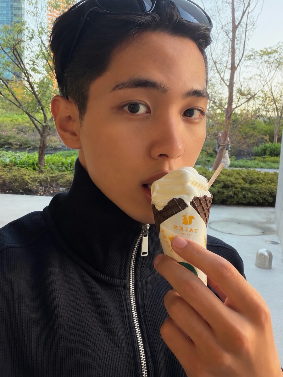 JUNMIN_S2's tweet photo. 261010 junminrxu 인스타 게시물

#RyuJunmin #류준민 https://t.co/IQ8600B9Tn