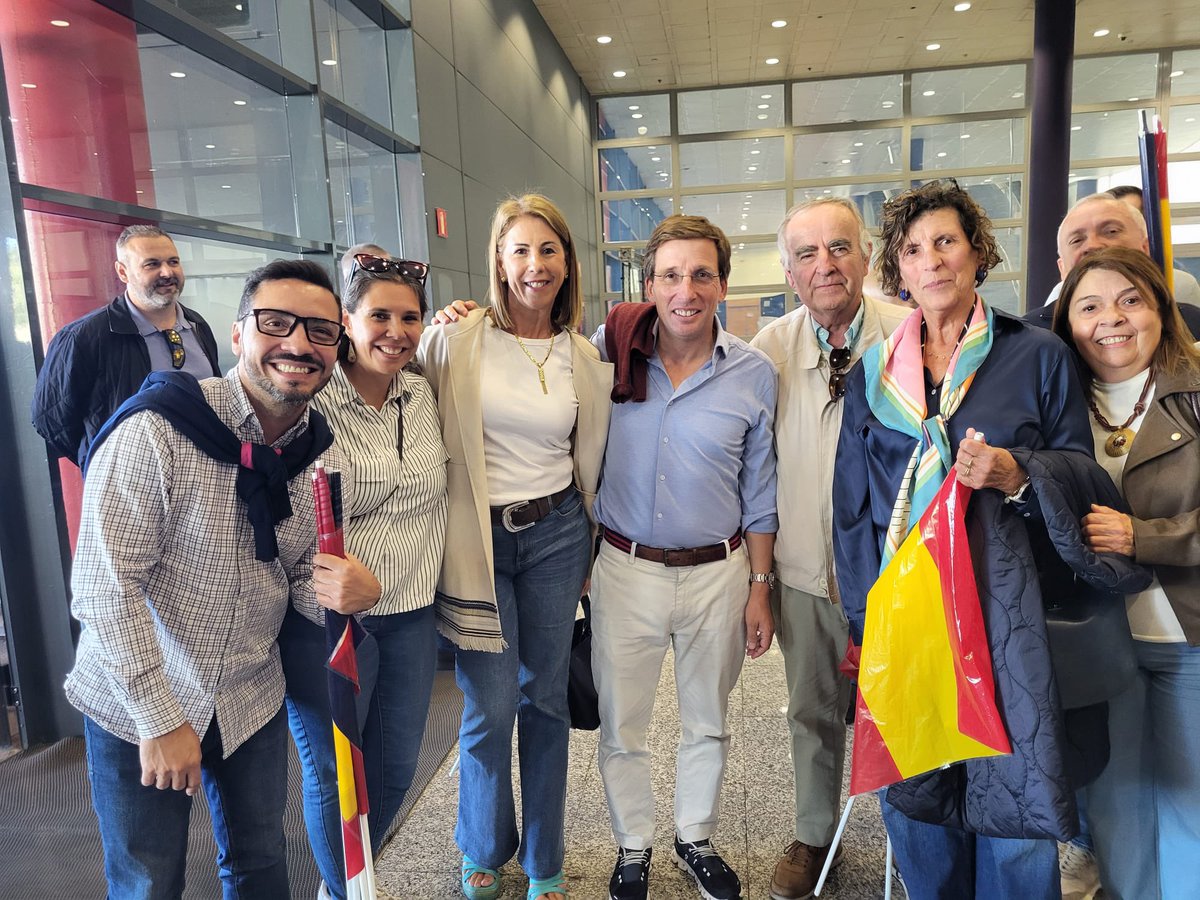 PPopular_Rivas's tweet photo. ¡Por fin España! 💙🇪🇸 https://t.co/p15P5jJFBp