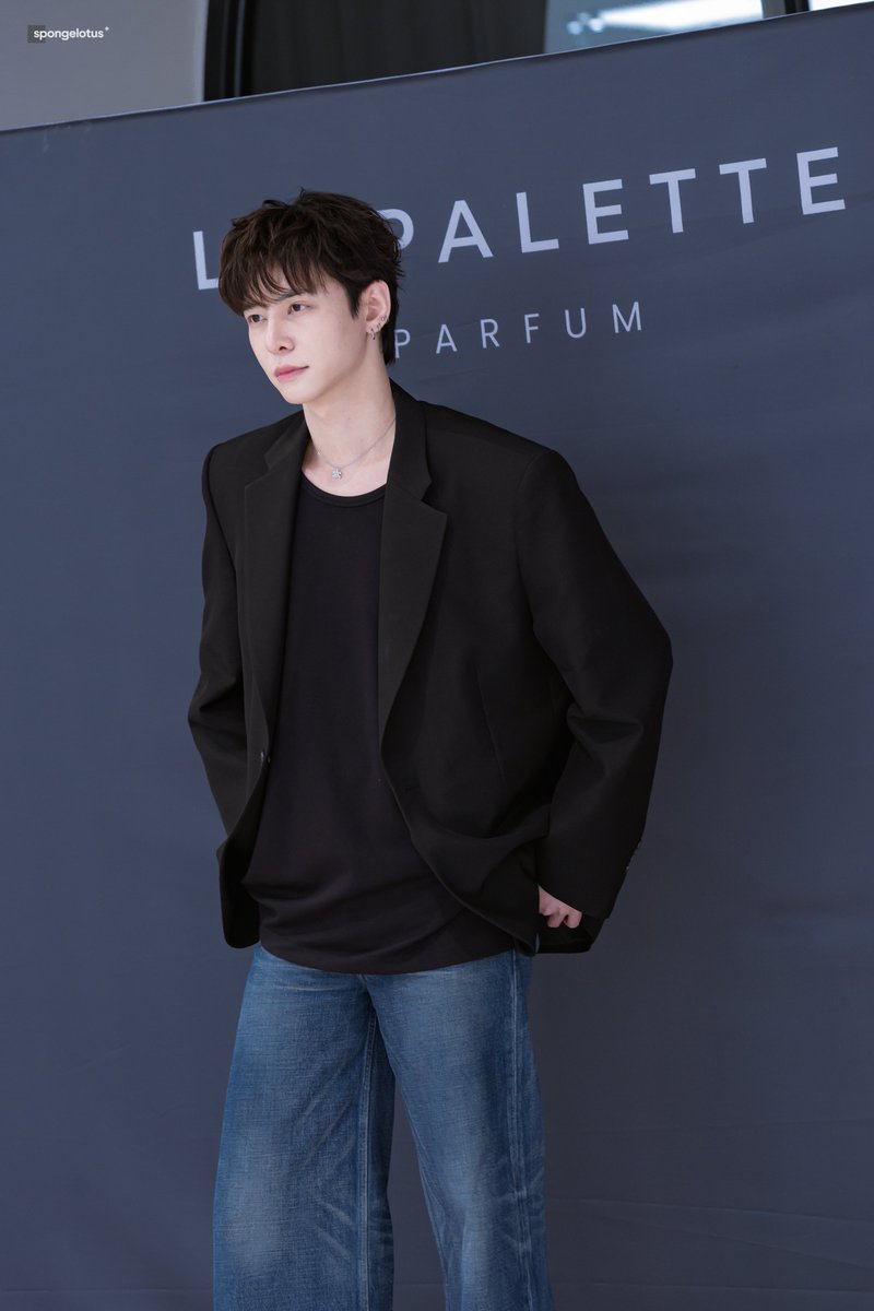 spongelotus's tweet photo. หล่อเกินจารับไหว😔

#lapalettexSupanut
#supanut https://t.co/jJHxtxrOrv