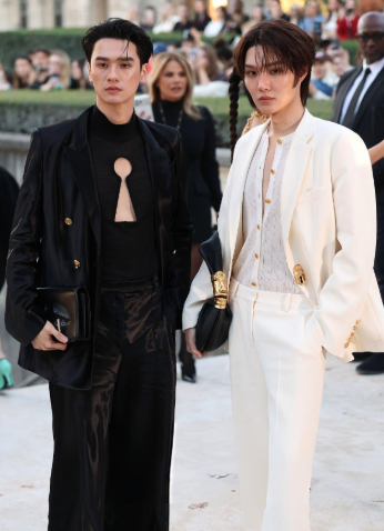 AboutMusicYT's tweet photo. KengNamping reportedly helped propel Schiaparelli into the top five brands for the first time, boosting the fashion house's visibility in EMV, Lefty reports. https://t.co/KbbRkr6vpo