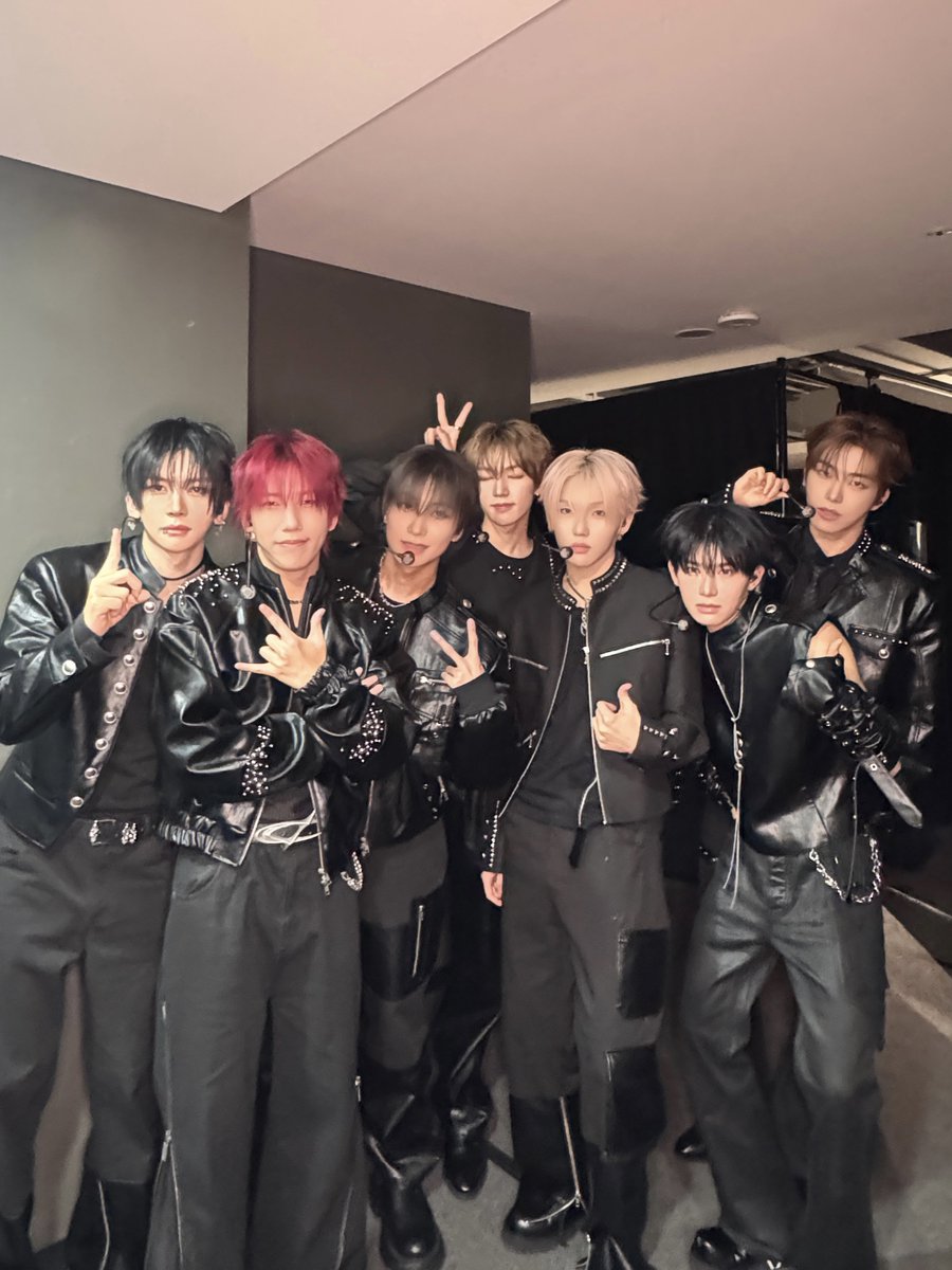 MODYSSEYWORLD's tweet photo. [📸] 261010
2026 MODYSSEY FAN CONCERT TOUR
<HOW WE BLOOM> IN SEOUL  

서울에서도 행복 가득 채워준 우리 MODU! 🫶🏻
함께여서 더 반짝였던 시간, 정말 고마워요 ♡

#모디세이 #MODYSSEY
#MODYSSEY_HowWeBloom
#HowWeBloom https://t.co/5PYFICsR8S