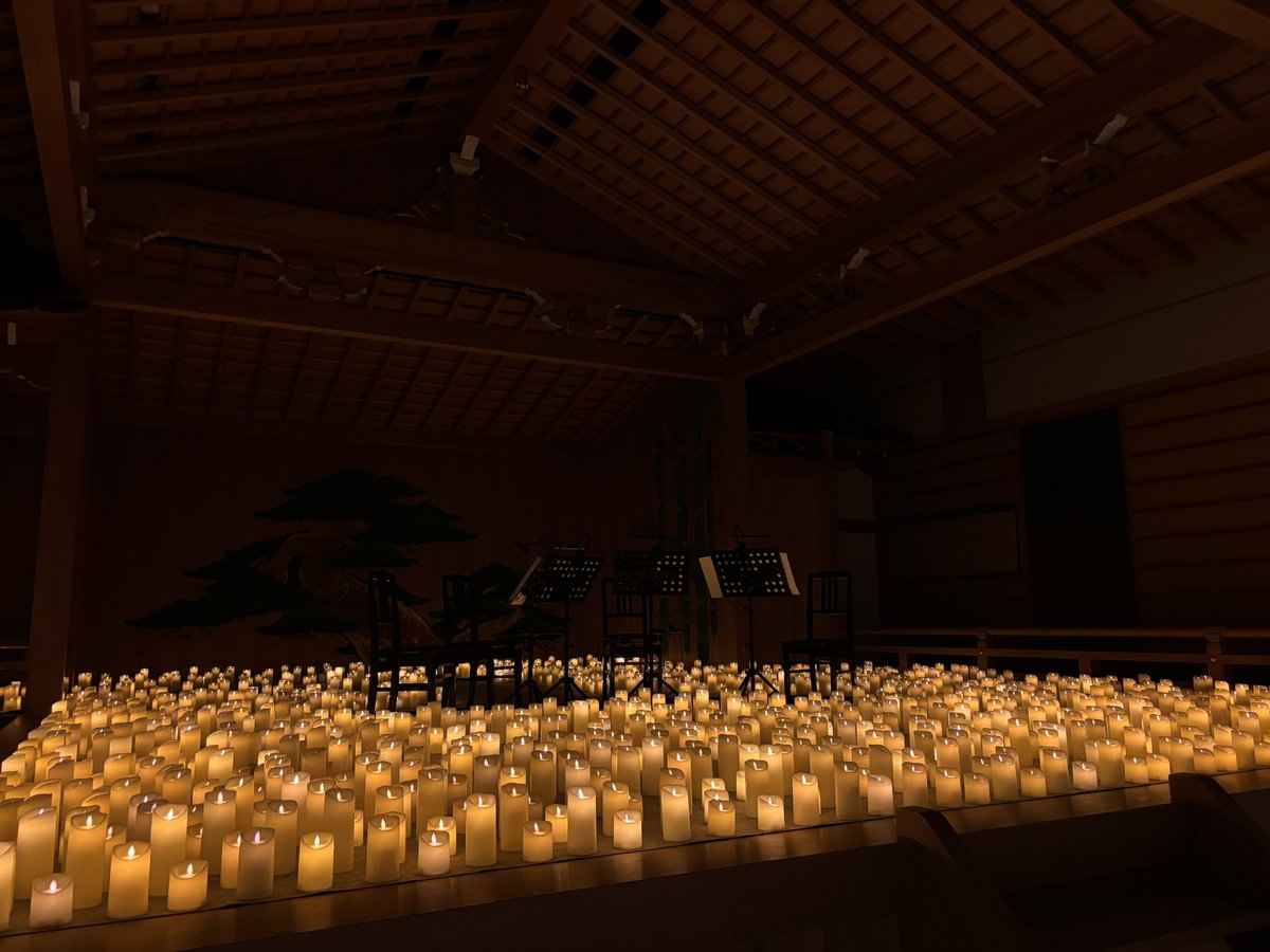 0yorusuki_'s tweet photo. みんな盗作上映に行ってる中私はキャンドルライトコンサートに行ってきました🕯𓈒 𓏸ヨルシカとバイオリンってめっちゃ合うしとっても綺麗で感動した😭✨️また行きたいですねっ🎻♩
今日のコーデも載せたくなった🤎
#キャンドルライトコンサート 
#ヨルシカ https://t.co/xtQIvvbFP9