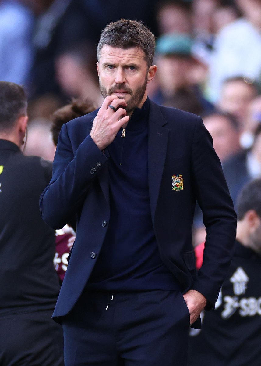 SimplyUtd's tweet photo. 🚨 Manchester United’s style of play has not progressed under Michel Carrick since he took over permanently and that is a concern within United.

Staff have privately spoken about their disappointment that so much of the team’s focus is on counter-attacking.  

[@JBurtTelegraph] https://t.co/bqyrMO85eq