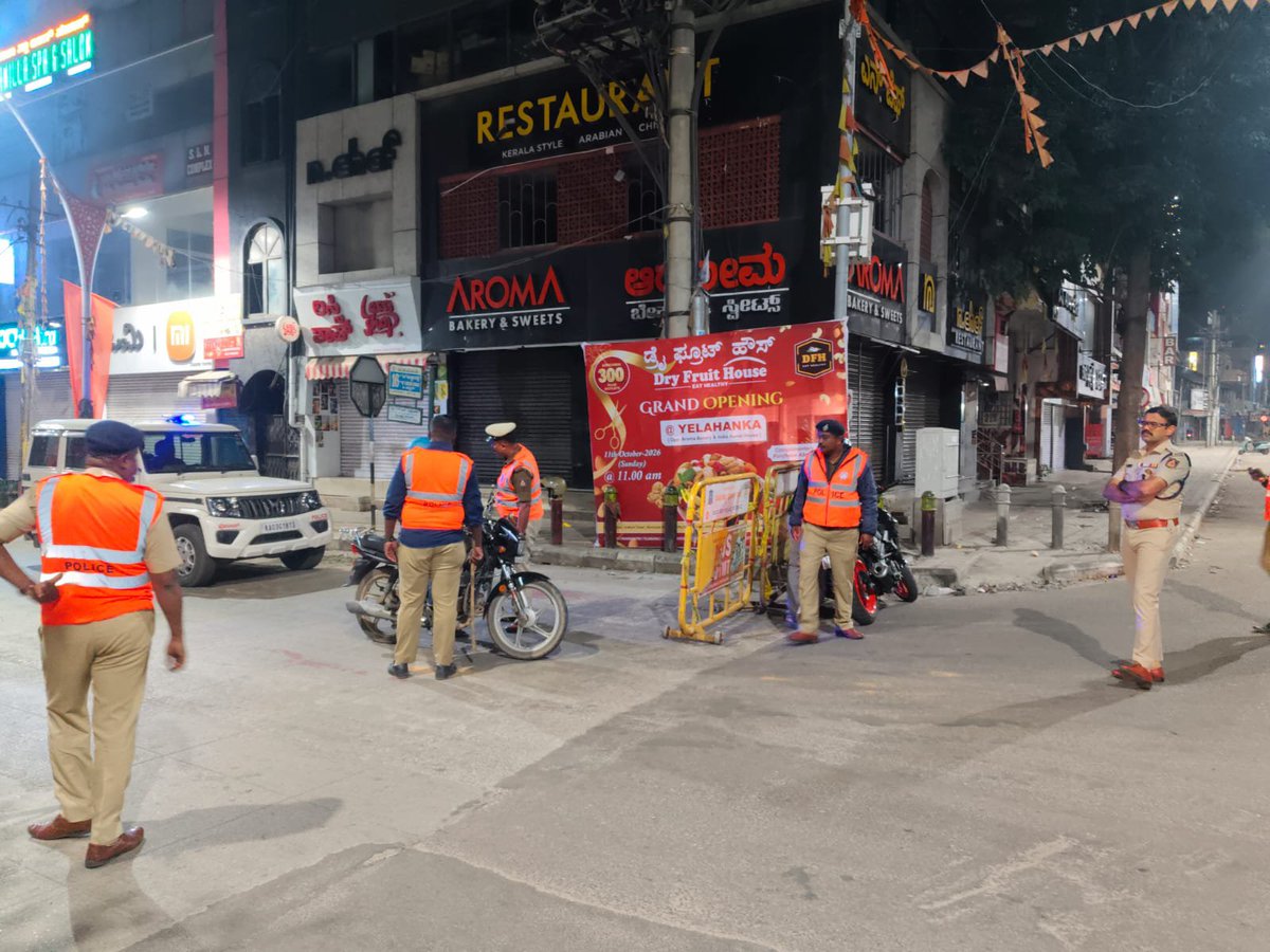DCPNEBCP's tweet photo. In accordance with the directions of the Hon’ble Commissioner of Police, Bengaluru City, a special vehicle checking drive was conducted within the jurisdiction of Yelahanka Newtown Police Station, NorthEast Division.

As part of the operation, 30 suspicious vehicles were inspected to verify vehicle documents and check for any irregularities.

Drive was aimed at strengthening preventive policing, deterring criminal activities, and maintaining law and order. Bengaluru City Police continues to undertake such proactive measures to enhance public safety and ensure a secure environment for all citizens.

ಮಾನ್ಯ ಪೊಲೀಸ್ ಆಯುಕ್ತರು, ಬೆಂಗಳೂರು ನಗರ ರವರ ಆದೇಶದ ಮೇರೆಗೆ, ಈಶಾನ್ಯ ವಿಭಾಗದ ಯಲಹಂಕ ನ್ಯೂ ಟೌನ್ ಪೊಲೀಸ್ ಠಾಣಾ ವ್ಯಾಪ್ತಿಯಲ್ಲಿ ವಿಶೇಷ ವಾಹನ ತಪಾಸಣಾ ಕಾರ್ಯಾಚರಣೆ ನಡೆಸಲಾಯಿತು.

ಈ ಕಾರ್ಯಾಚರಣೆಯ ಸಂದರ್ಭದಲ್ಲಿ ಅನುಮಾನಾಸ್ಪದವಾಗಿ ಕಂಡುಬಂದ 30 ವಾಹನಗಳನ್ನು ತಡೆದು ತಪಾಸಣೆ ನಡೆಸಲಾಯಿತು. ವಾಹನಗಳ ನೋಂದಣಿ ದಾಖಲೆಗಳು, ಚಾಲಕರ ವಿವರಗಳು ಹಾಗೂ ಇತರ ಅಗತ್ಯ ದಾಖಲೆಗಳನ್ನು ಪರಿಶೀಲಿಸುವ ಮೂಲಕ ಕಾನೂನುಬಾಹಿರ ಚಟುವಟಿಕೆಗಳನ್ನು ತಡೆಗಟ್ಟಲು ಕ್ರಮ ಕೈಗೊಳ್ಳಲಾಯಿತು.

ಸಾರ್ವಜನಿಕರ ಸುರಕ್ಷತೆಯನ್ನು ಖಚಿತಪಡಿಸುವುದು, ಅಪರಾಧ ಚಟುವಟಿಕೆಗಳಿಗೆ ಕಡಿವಾಣ ಹಾಕುವುದು ಹಾಗೂ ಪ್ರದೇಶದಲ್ಲಿ ಕಾನೂನು ಸುವ್ಯವಸ್ಥೆಯನ್ನು ಕಾಪಾಡುವ ಉದ್ದೇಶದಿಂದ ಈ ಕಾರ್ಯಾಚರಣೆ ನಡೆಸಲಾಯಿತು. ಸಾರ್ವಜನಿಕರು ಸಂಚಾರ ನಿಯಮಗಳನ್ನು ಪಾಲಿಸುವಂತೆ ಹಾಗೂ ತಪಾಸಣೆಯ ಸಂದರ್ಭದಲ್ಲಿ ಪೊಲೀಸ್ ಇಲಾಖೆಯೊಂದಿಗೆ ಸಹಕರಿಸುವಂತೆ ಮನವಿ ಮಾಡಲಾಗಿದೆ.

#DcpNorthEast #JointCpEast #BengaluruCityPolice

@BlrCityPolice @CPBlr @DgpKarnataka