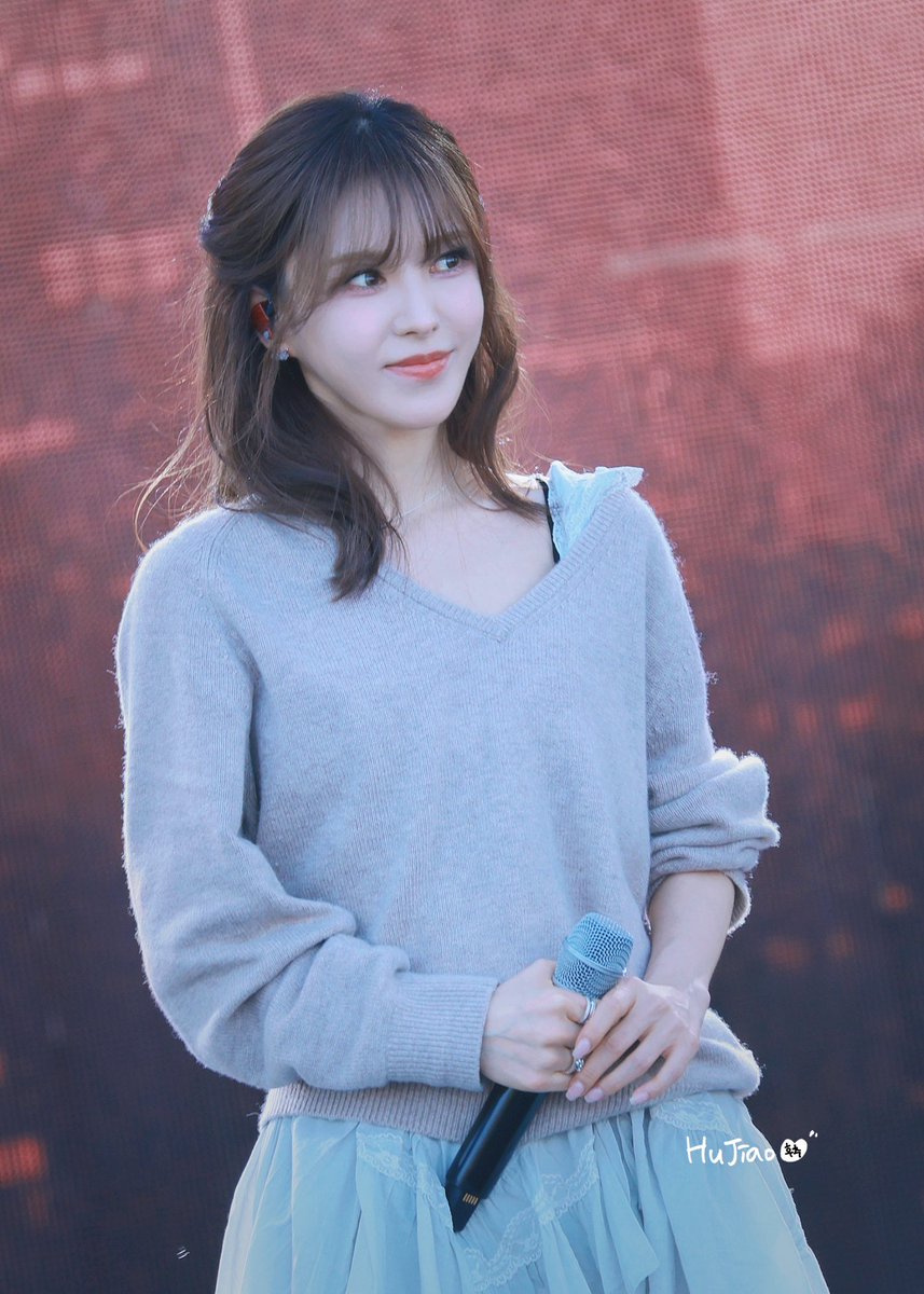 HuJiao_1009's tweet photo. 261010 고스트페스티벌  #WENDY #웬디 👀 https://t.co/R1AzuGa1rz