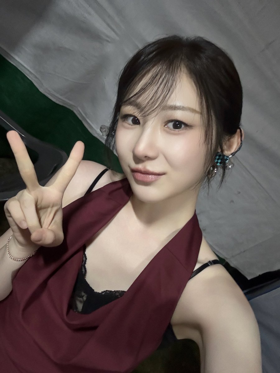 official_LCY's tweet photo. [📸]

#CHAEYEON_pic
└ 📸 2026 천안예술의전당 파크콘서트

오늘의 가을밤, 
천안 파크콘서트에서 예쁘게 저장 완료🍂

#이채연 #LEECHAEYEON https://t.co/ynmrSPzRMW