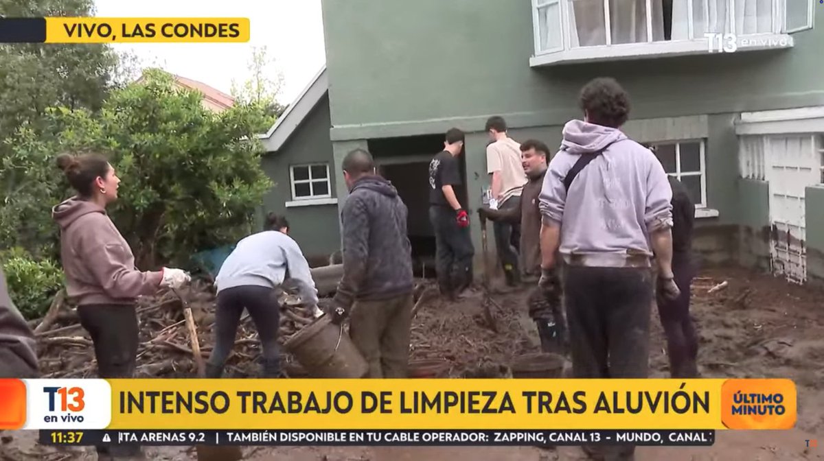Iherreraa's tweet photo. Los cuicos, a diferencia de los zurdos, no tienen asco a tomar una pala y trabajar porque han logrado obtener lo que tienen por su propio esfuerzo y trabajo https://t.co/nhisw6vo3T