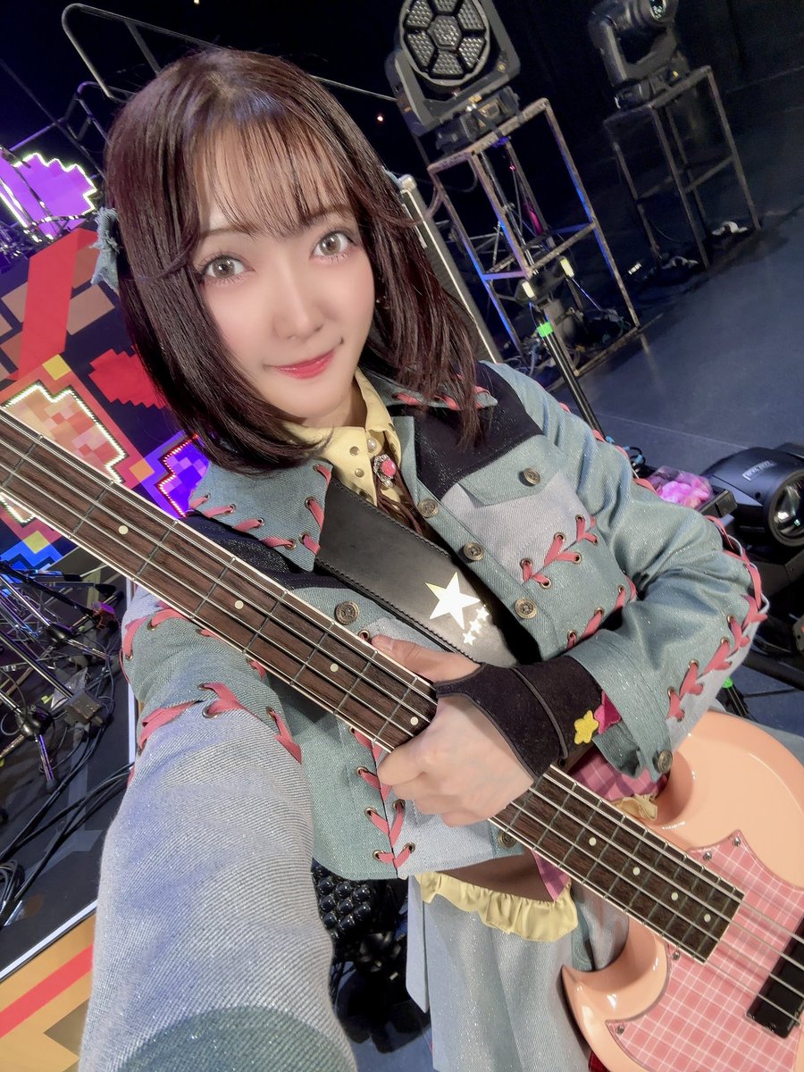 Rimi_nsmt's tweet photo. #バンドリ13thライブ
Poppin'Party「Now Roading♪♪」

ありがとうございました〜！！！❤️
今日も最初から最後まで全身で楽しみました🥰🌸

みんなも楽しんでくれたかな？🥰

まだまだポピパは道を歩んでいきます！
これからもよろしくね💕

ありがとうございました！！

#ポピパ_NowRoading https://t.co/N6UGibI6fE