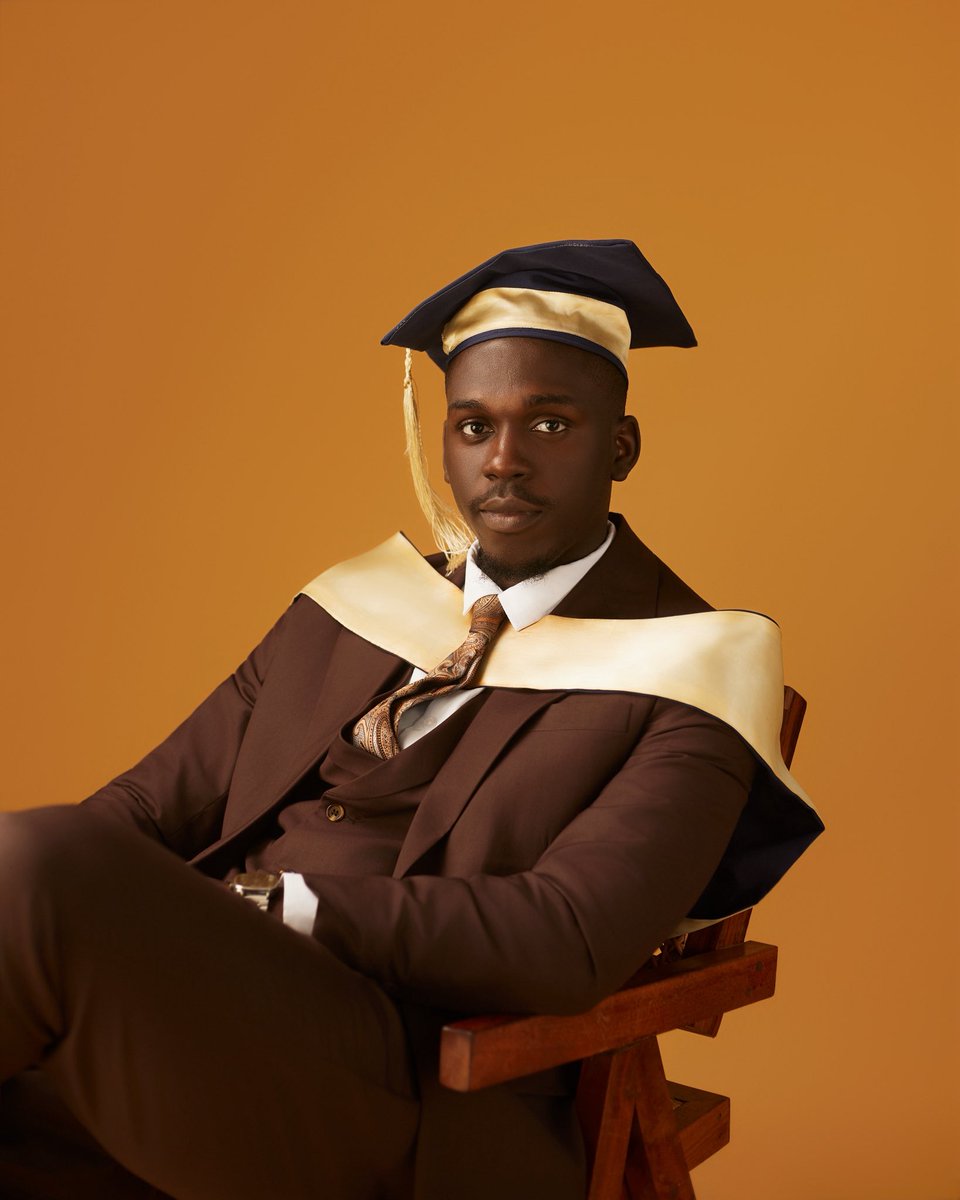 Feranmi_s_'s tweet photo. 7 years and 2 universities later, the boy is now a graduate🎓

BSc. (Honours) Computer Science - Second Class Upper https://t.co/KCXva90GBJ