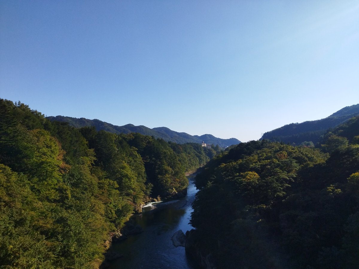 eneubn's tweet photo. 鬼怒川に旅行に来ました!!✨
初日はライン下りを楽しみました！
自然豊かでした！
普段の土日は太鼓の達人をやる事が多いですが、今日はお休み!!
鬼怒川を満喫してきます！😄 https://t.co/gdhengx7Ty
