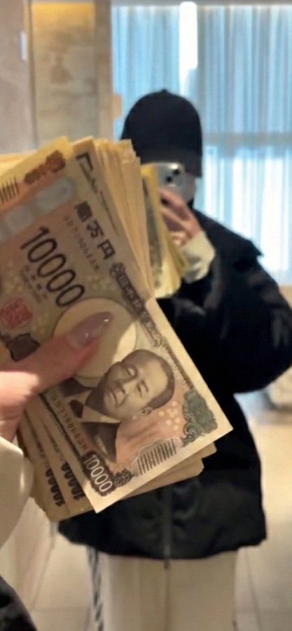 BuLirie3636's tweet photo. 成功の秘訣とお金、両方教えてあげる

夢を叶えるための最短ルート、見せようか ( ˃ ᵕ ˂ )

リプで【目標】を教えてくれたら優先する… https://t.co/vqwmsUlJp4