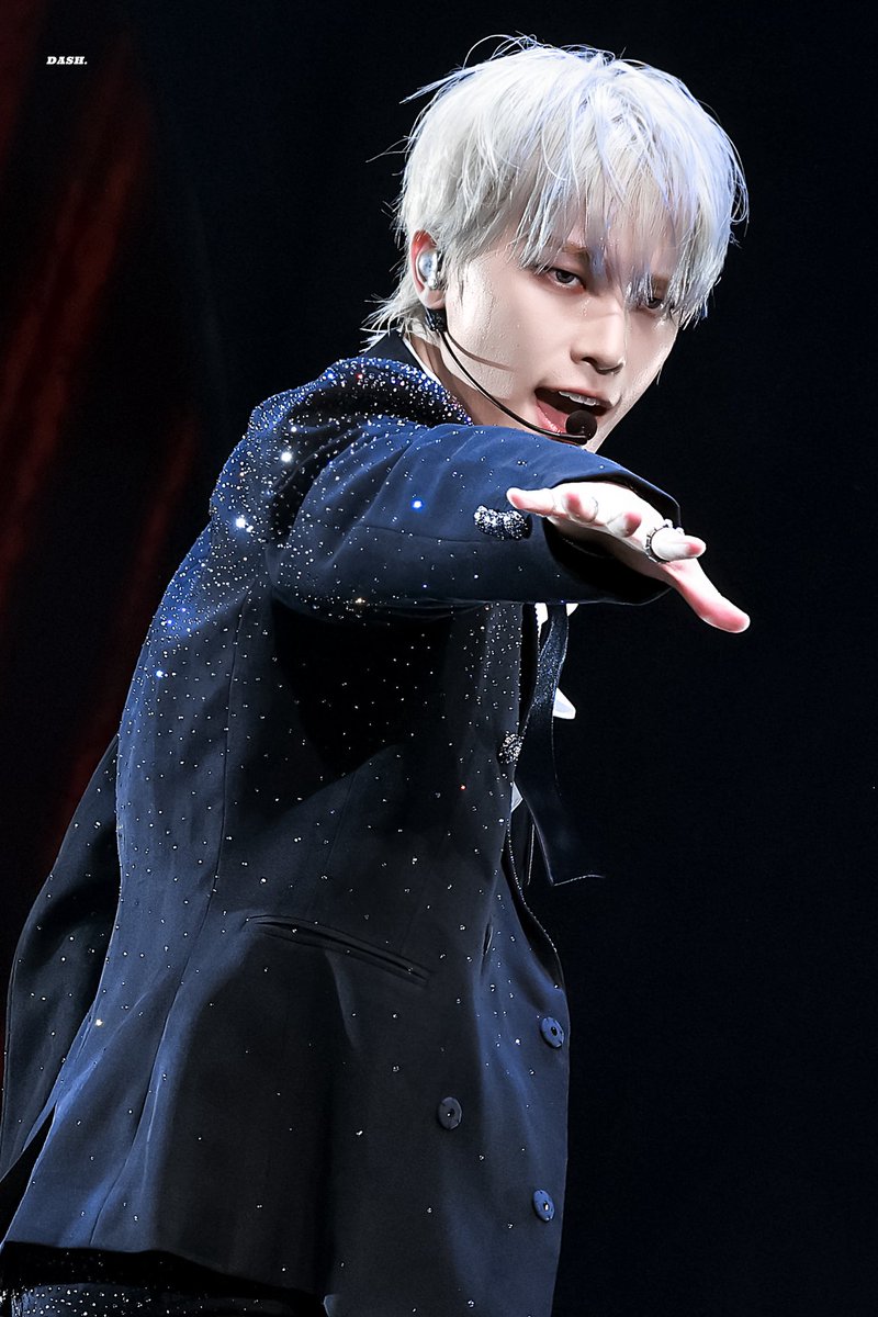 DashForDino211's tweet photo. 261010 吉BOARD SHOW IN MACAU

#디노 #DINO #이찬 #ディノ
#세븐틴 #SEVENTEEN
@pledis_17 https://t.co/sCCCUQCTwM