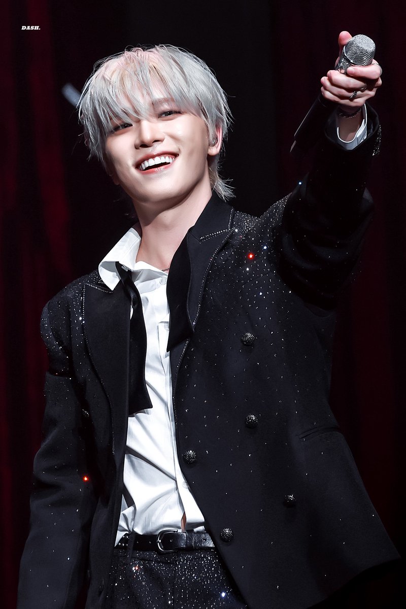 DashForDino211's tweet photo. 261010 吉BOARD SHOW IN MACAU

#디노 #DINO #이찬 #ディノ
#세븐틴 #SEVENTEEN
@pledis_17 https://t.co/sCCCUQCTwM