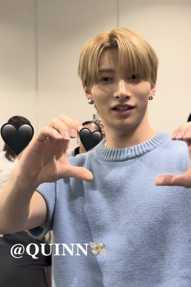 Diary__Quinn's tweet photo. 261010 Withlive 出待ち会 in Osaka 

🩵🩵🩵

#NEXZ #YU 
#ユウ #유우 
#ネクスジ #넥스지 https://t.co/1yw6jdwugB