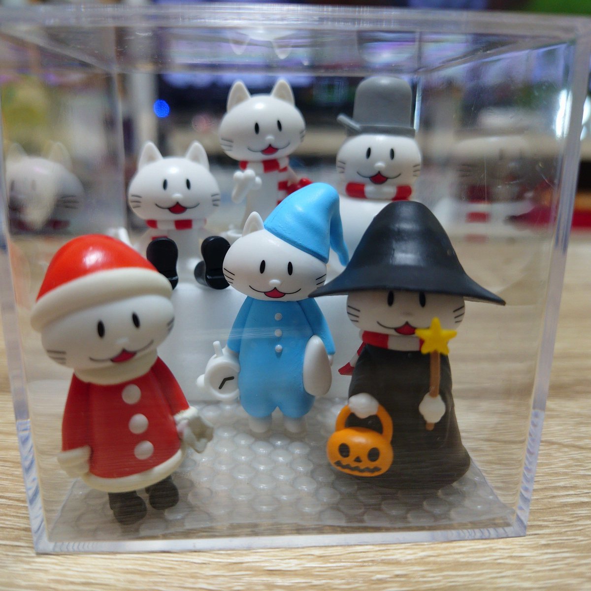 HQvvv's tweet photo. ぎゅっとしてみた https://t.co/rZNpLCvYjE