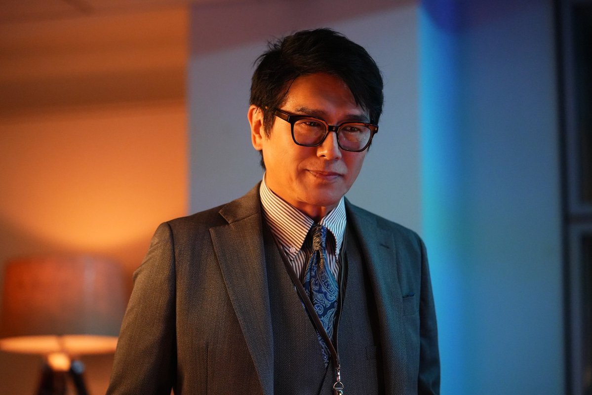 orehako_ntv's tweet photo. #俺たちの箱根駅伝 
第1話放送中

箱根駅伝中継を巡って
徳重と黒石が大激突！

さらに、黒石の方針には
次期社長の座を狙う柏木常務も
賛同していることが明らかに…

追い詰められていく徳重。
乗り越える術はあるのか…？

TVerにてリアルタイム配信中！！
🔗 https://t.co/bFgPICFZtP https://t.co/4maMq6qigU