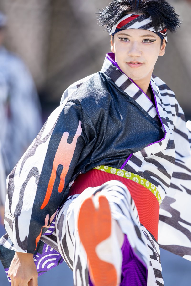 chiro17_'s tweet photo. 富山で今作観て絶対はるきくん似合う！って思ってたら今年も池袋に来てくれた👏
めちゃくちゃかっこよかったです🔫✨

2026.10.10
第27回東京よさこい
池袋西口公園
彪牙天翔 さん
【浮世乱舞～儚き世に今を舞え～】

#東京よさこい
#彪牙天翔 https://t.co/Nlx4XATVkx
