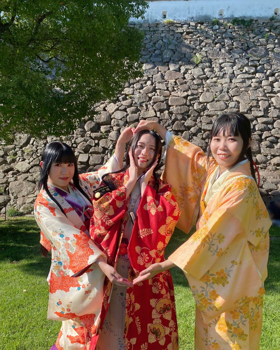 okayamasengoku's tweet photo. #京都・長岡京おもてなし武将隊つつじ
 #細川玉子 様
 #いと 様

岡山城にてお会いできたこと
まこと嬉しゅうございました☺️

いつも愛を持って接していただき
感謝いたしまする

幸せ溢れる写し絵がこんなにも…
宝といたします😌

 お福

#集え岡山城
#秋のおかやま桃太郎まつり2026
#お福 #円融院 https://t.co/0SahSIbiAs