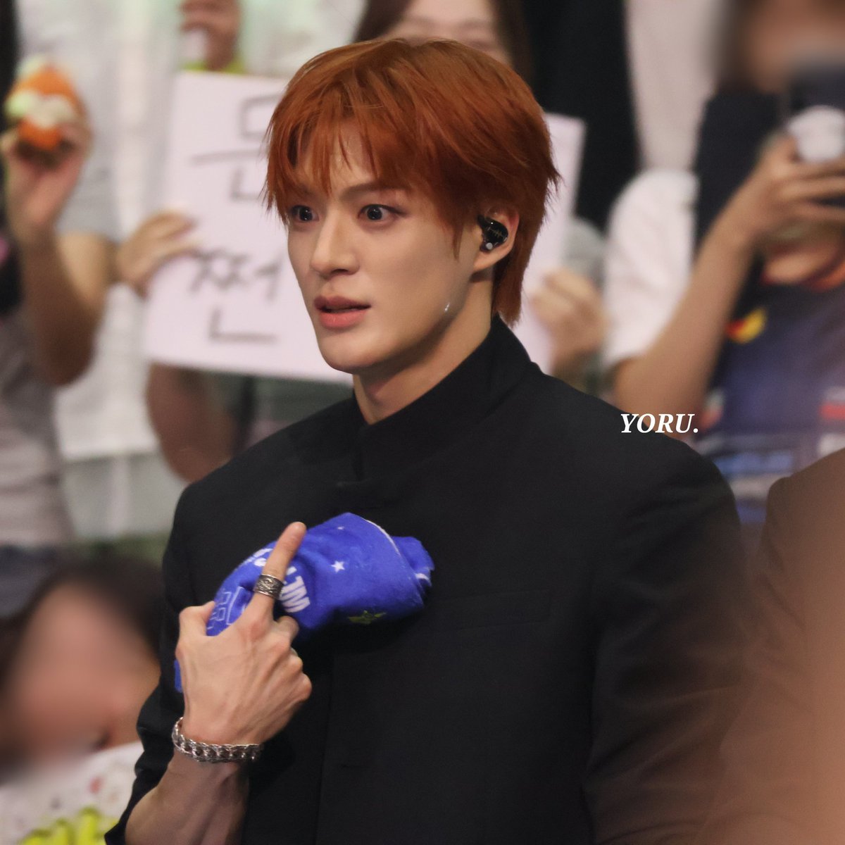cremejrulee's tweet photo. PLSSS 😭😭😭 jeno is such a meme material https://t.co/cp6J2pOOkn