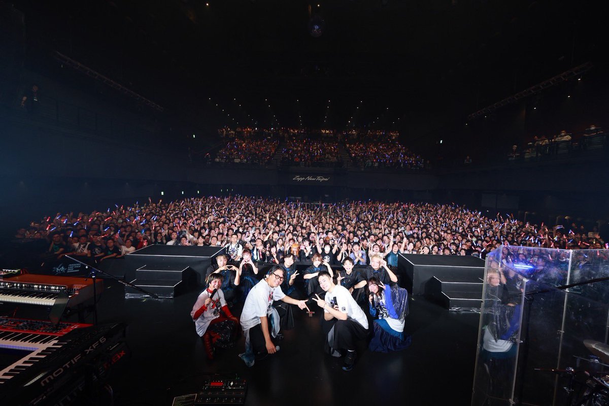 takuromatsumot's tweet photo. PERSONA LIVE TOUR 2026 -Resonance-
台北公演完

いよいよセミファイナル
バンドがどんどんしなやかになってく
ありがとうございました

#p30th #ペルライ #PLT2026 #ペルソナライブ https://t.co/2US5JBJW3X