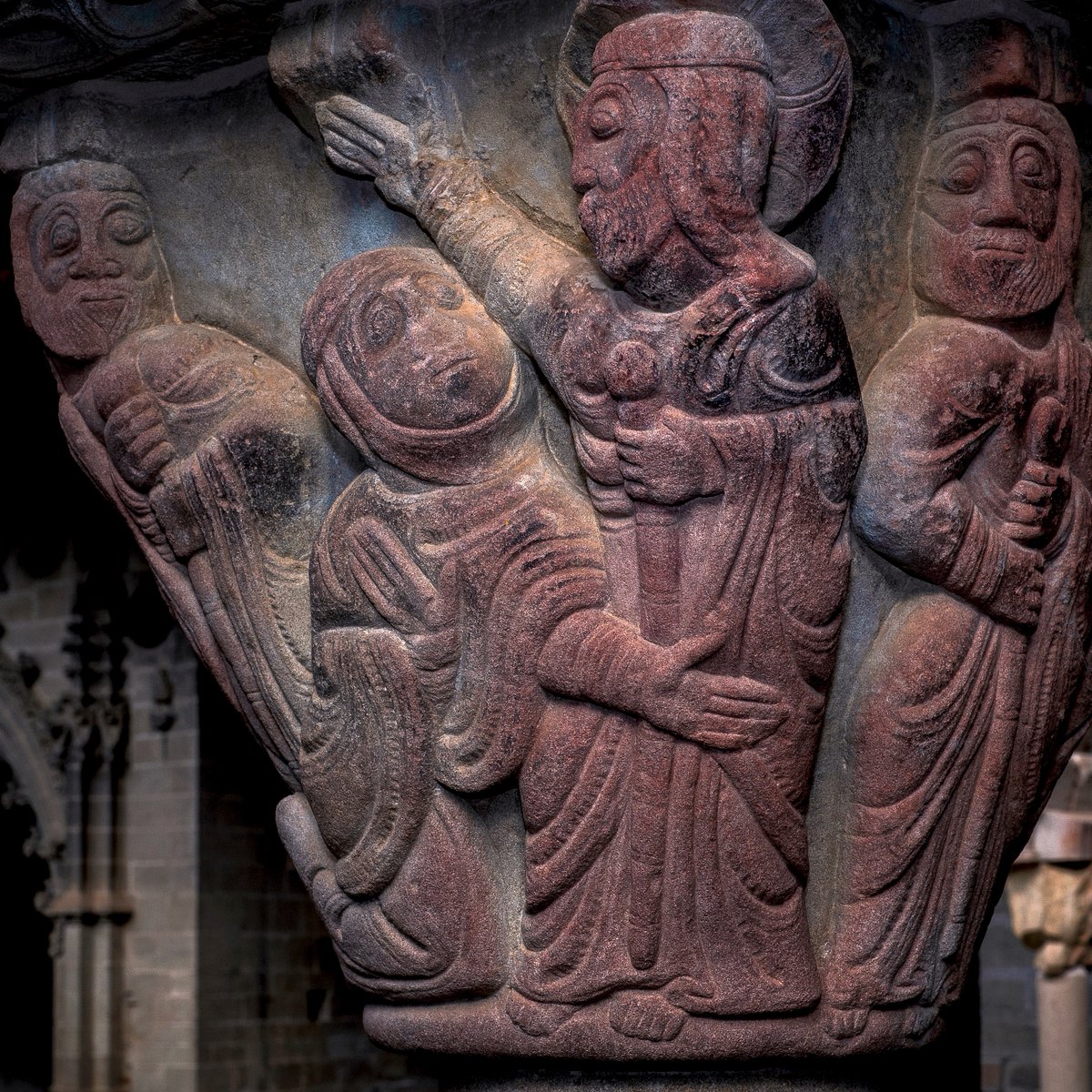 TerenceKerr5's tweet photo. #Romanesque #Aragon #MaryMagdalene
Mary Magdalene kneels before Jesus in act of supplication. Romanesque stone capital, sculpted c. 1190 AD, in cloister of royal monastery, the Monasterio de San Juan de la Peña, in Aragon, Spain. https://t.co/mNwGhjhXTa