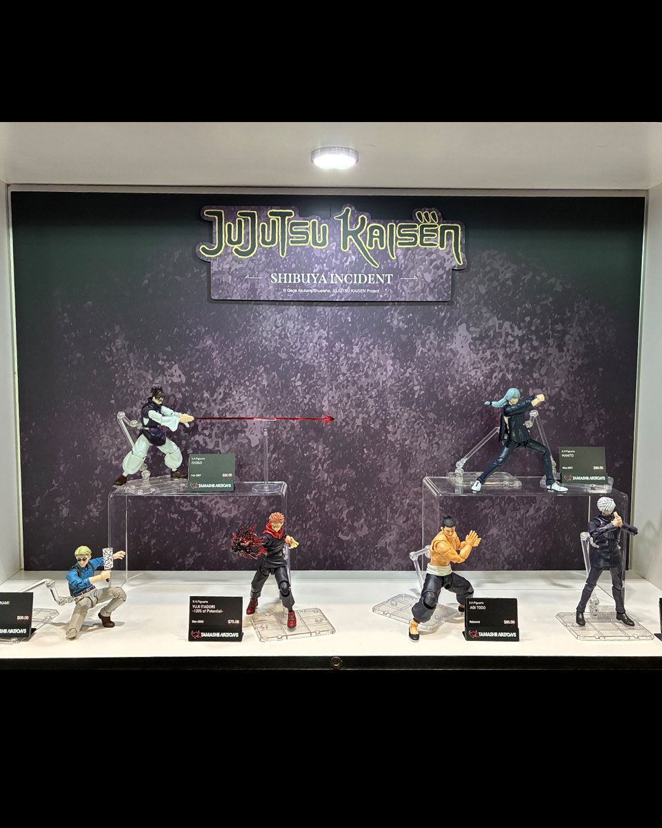 t_features's tweet photo. ◤New York Comic Con 2026 INFORMATION◢

開催中の #NYCC2026 より、『#呪術廻戦』シリーズの展示をご紹介！
#jujutsukaisen #t_shf https://t.co/YiiRx8d1r0