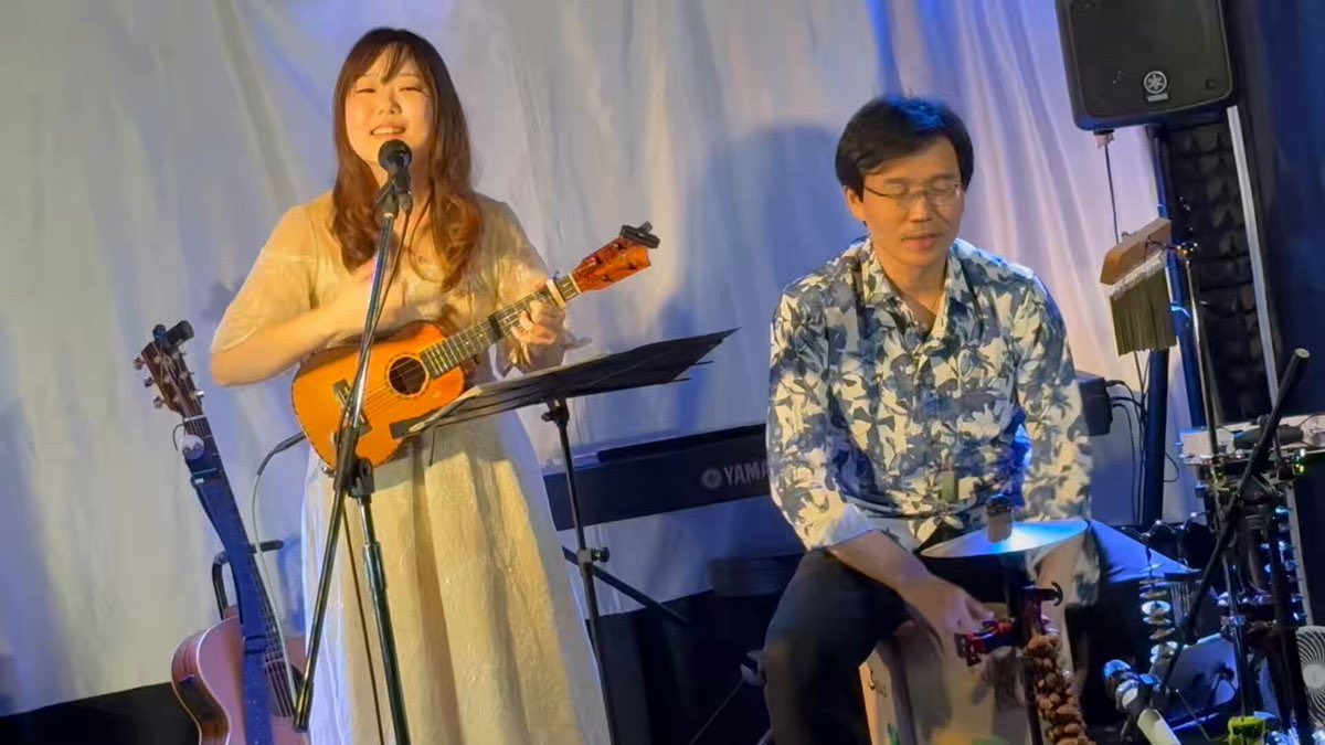 RUY8500's tweet photo. 【先週の振返り】
10/3(土) 妃ノ式部レコ発ワンマン〜OA @ 茅場町 TAKAITOW
🍞結羽 - Cajon Support

妃ノ式部さん、レコ発ワンマンにて、Opening Actを務める結羽のCajon Supportで演奏させていただきました。

はじめましての方も多く、お聴きいただきありがとうございました🙏

#Cajon #カホン https://t.co/u84XcXYniv