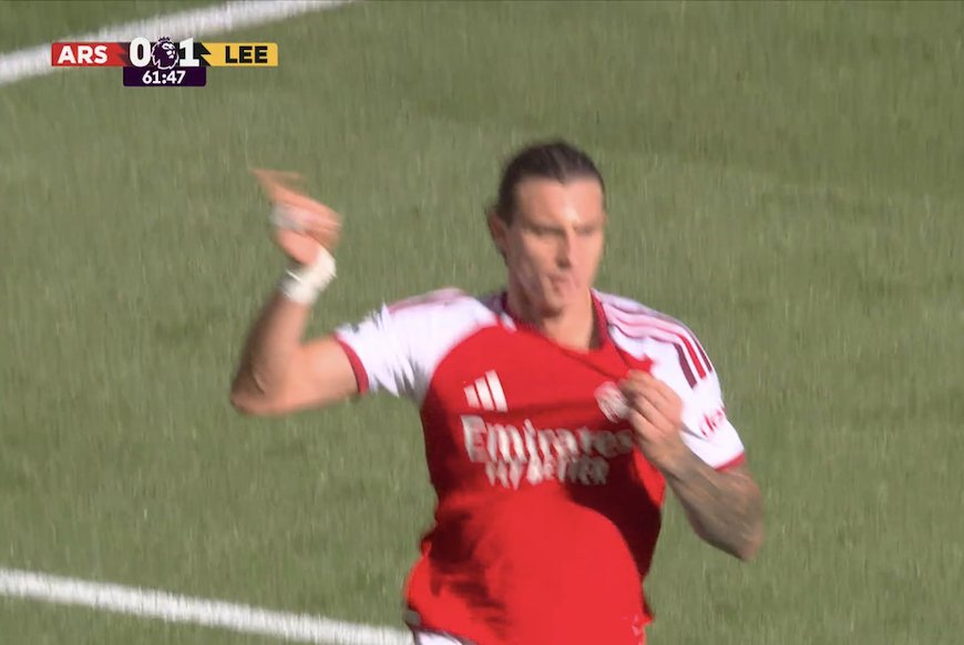 Martin5Wor52183's tweet photo. 1-1 Arsenal.

GOOOOOOOOOOAAAAAAAAAAALLLLLLLLLLL CALAFIORI !!!!!!!!!!!!!!!!!!!!!!!!!!!!!!!!!! CALAFIORI EQUALIZES FOR ARSENAL 🔥

The Game is on https://t.co/w2l1J9fFRI