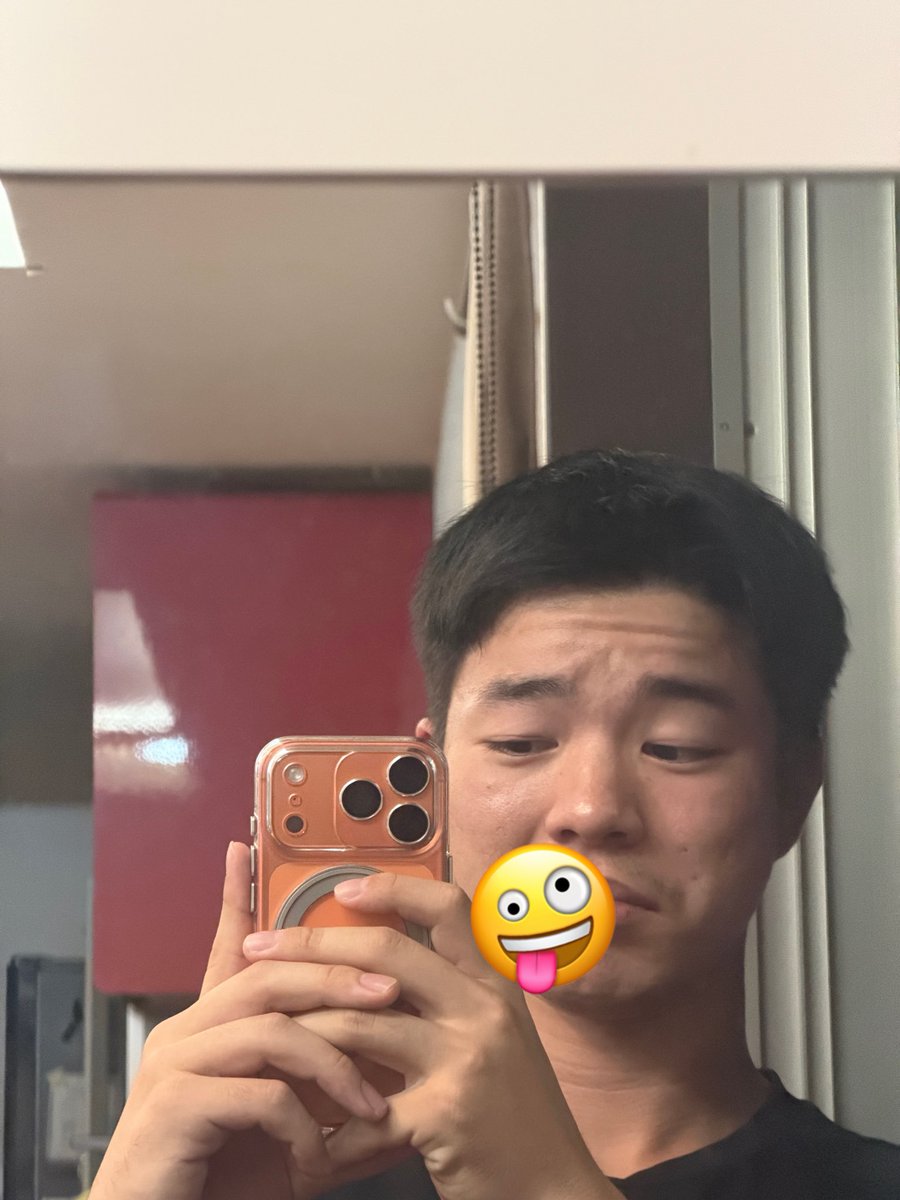 Naik_830's tweet photo. 太ってきててこの表情 https://t.co/kdHNTWWDt0